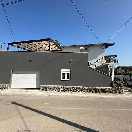 Bonaca Apartment *